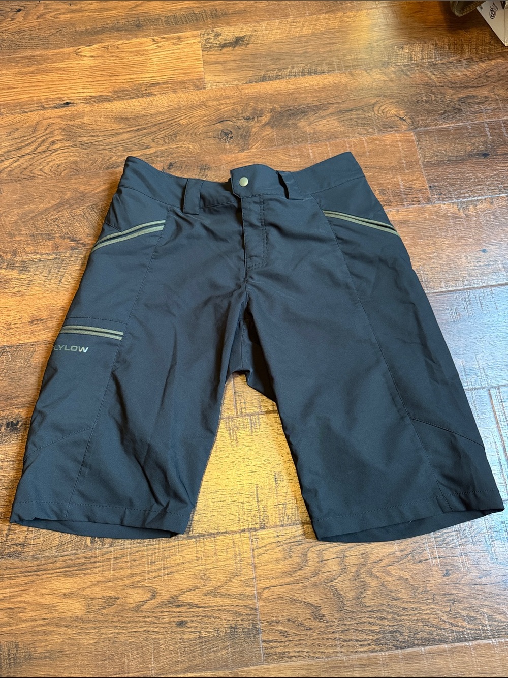 Men’s Fly Low brand shirts size Large.